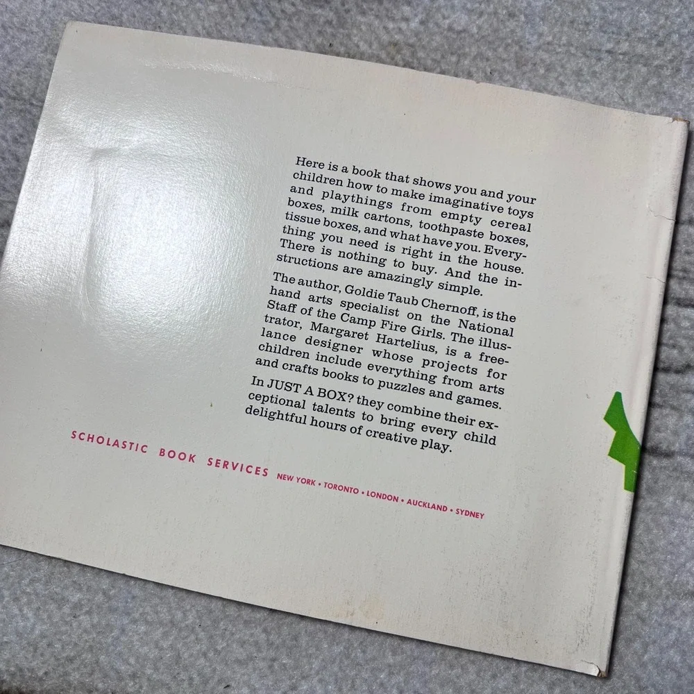 Just A Box‎ Childrens Craft Book 1971 Scholastic Make Toys Play
